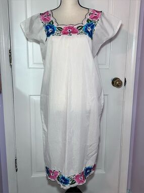 Mexican Boho Floral Embroidered Sack Dress Women’s Large.